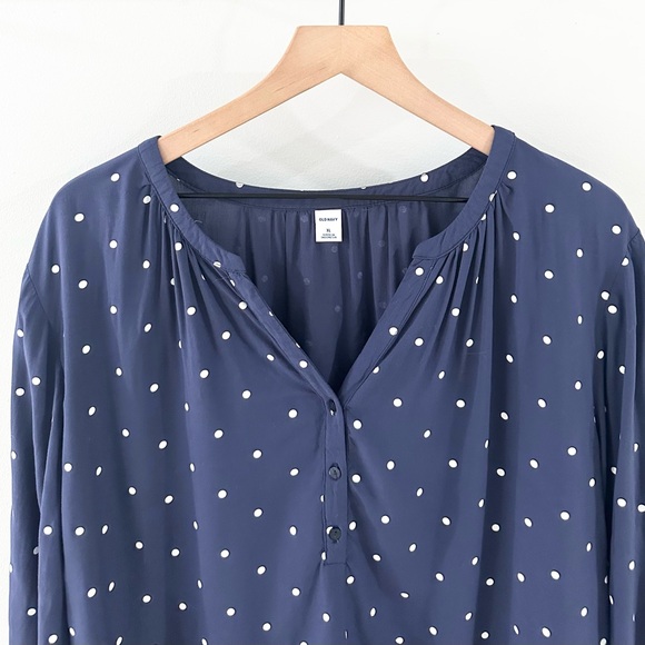 Old Navy Printed Split Neck Blouse Blue Polka Dot Size XL - Picture 3 of 6